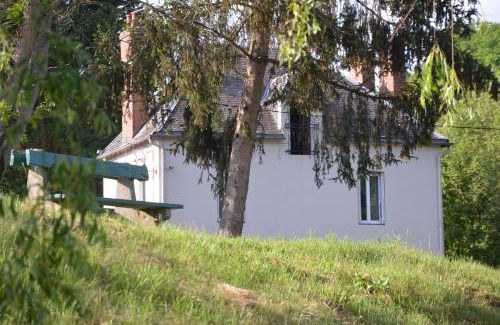 Chambon-sur-Voueize Apartment | AU BORD DE L'EAU appartement 50 M2