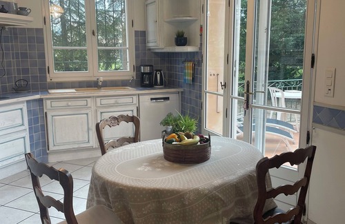 Oraison House | Au Cœur de la Provence Superbe Maison de 230m2jardin 2500m2 Jacuzzi11 Couchages