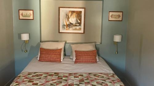Old Town Apartment | Au cœur du vieux Toulon au calme appartement rénové climatisé confortable étage élevé avec ascenseur proche parking et toutes commodités