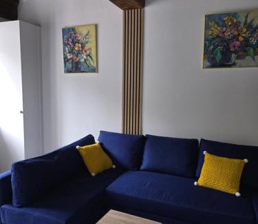 Chenove Apartment | Au cœur du vieux village