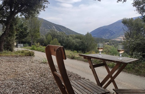 Mollans-sur-Ouveze Apartment | Au Coin du Genévrier