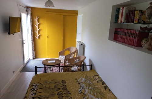 Brantome-en-Perigord Bed & Breakfast | Au Dolmen