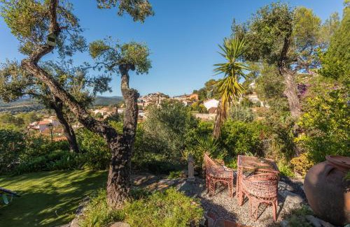 Pierrefeu-du-Var Bed & Breakfast | Au Jardin Des Couleurs