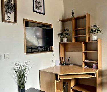 Les Roches-l'Eveque Apartment | Au Lion d'Or