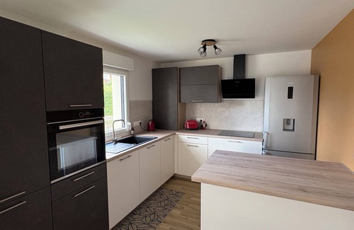 Bischwihr Condo | Au P'tit Carré, garden duplex near Colmar