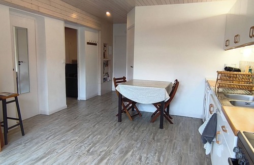 Issoire Apartment | Au parfait : Ground floor, quiet, parking, garden, ideally situated