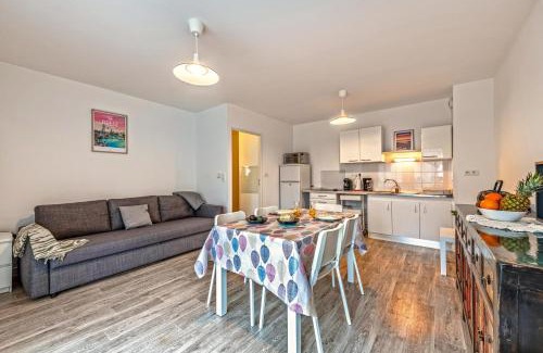 Plougastel-Daoulas Apartment | Au Pays des Fraises - Appt à proximité des plages