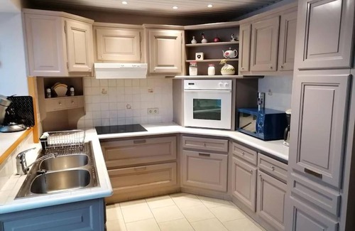 Treignes House | Au Petit Ry