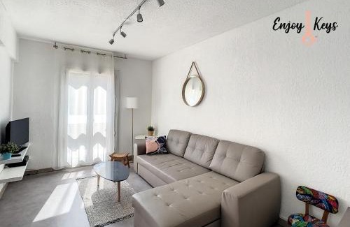 Salon-de-Provence Apartment | Au pied du Château de l'Empéri