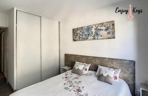 Salon-de-Provence Apartment | Au pied du Château de l'Empéri