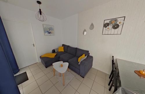 Chatellerault Apartment | Au ptit palais