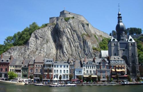 Waulsort Ski Chalet | Au repaire des écureuils