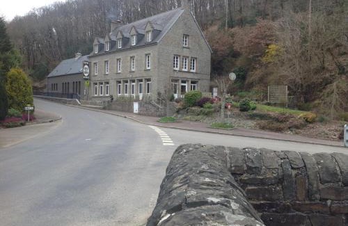 Hambye Hotel | Auberge De L'Abbaye-Logis Hôtel Restaurant