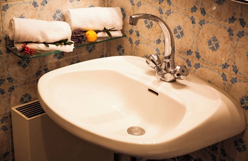 Peillon Hotel | Auberge de la Madone