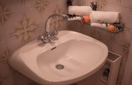 Peillon Hotel | Auberge de la Madone