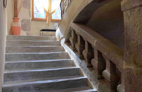 Vinezac Hotel | auberge des trois ami-es