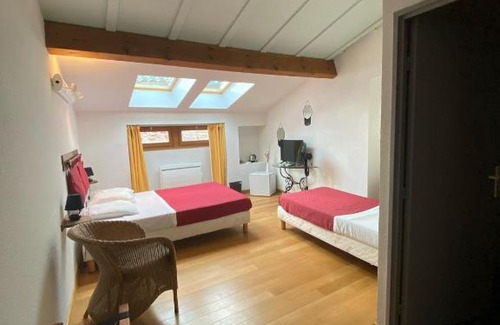 Vinezac Hotel | auberge des trois ami-es