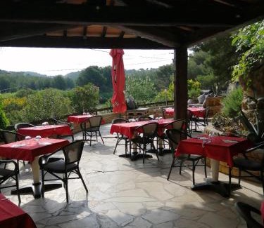 Sausset-les-Pins Hotel | Auberge La Folie