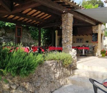 Sausset-les-Pins Hotel | Auberge La Folie