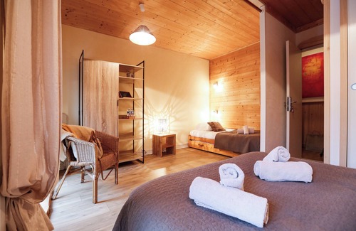 Correncon-en-Vercors Hotel | Auberge Les 2 Moucherolles