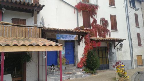 La Javie Hotel | Auberge Roman