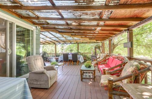 North Auburn House | Auburn Cottage with Patios and Garden - 3 Mi to Town!