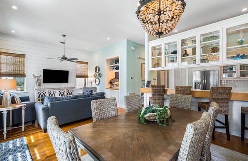 Frangista Beach Cottage | Aug-Oct Reduced!*Pool Access*Beach Gear Included!