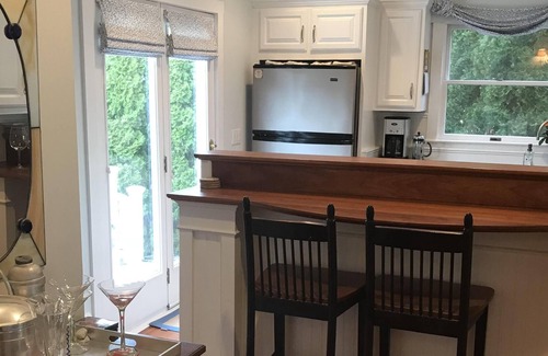 Bellevue Avenue Historic District House | August 2023 Contact host for specials-Downtown Newport