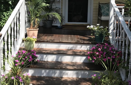 Bellevue Avenue Historic District House | August 2023 Contact host for specials-Downtown Newport