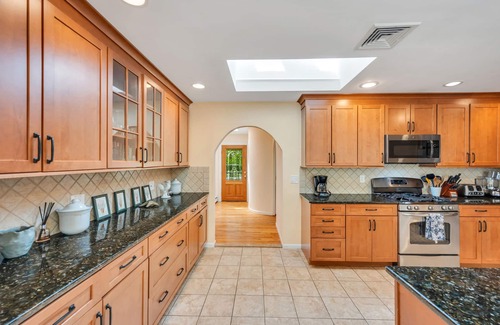 Shinnecock Hills House | August Discount! Southampton Gem House