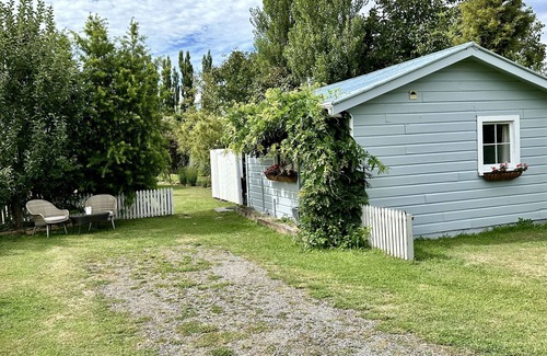 Greytown Cottage | *AUGUST SPECIAL RATE* The Brambles - Cute Semi-Rural Guest House in Greytown