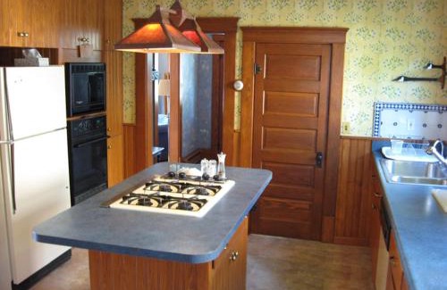 Put-in-Bay House | Aunt Jane's Two