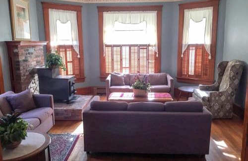 Put-in-Bay House | Aunt Jane's Two