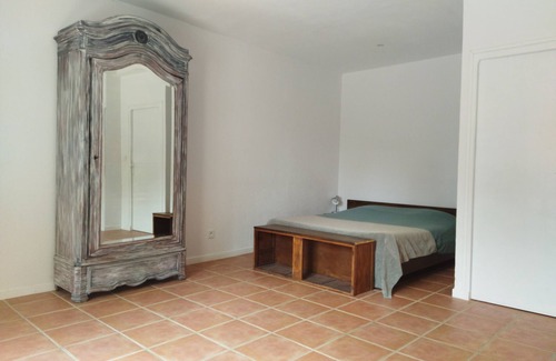 Le Somail Bed & Breakfast | Aur Blan Bed and breakfast in Somail 100m canal du midi