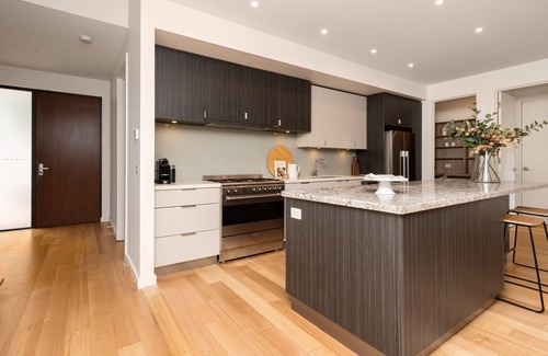 Sandringham House | Aura Family Home by the Bay