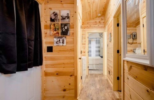 Dawsonville Cabin | Auraria Woods Hideaway-Dog friendly-Fenced- 2.2 miles from Lily Creek Farm