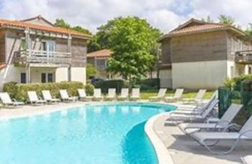 Aureilhan Apartment | Aureilhan-appartemant 4-6 pp Piscine Cosy en bord lac