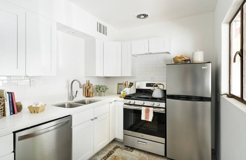 Palm Springs House | Auric House by Korakia | Pool, Spa, Chic Design | Access to Hotel Amenities