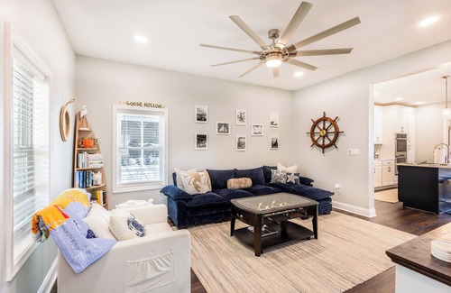 Cambridge House | Aurora Blue - A Stylish Experience n
