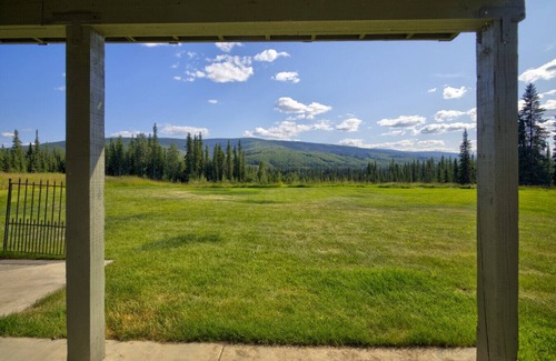 Fairbanks Apartment | Aurora From Home at Oscar’s Borealis Retreat
