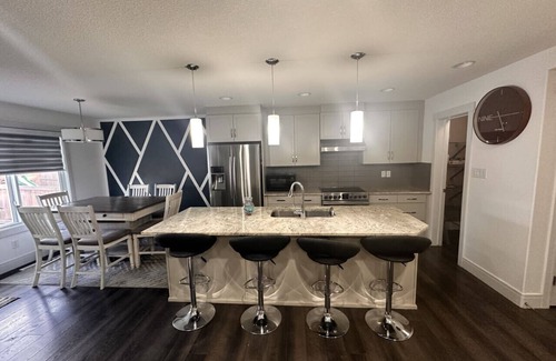 Southeast Edmonton Apartment | Aurora Lermie Edina 3480