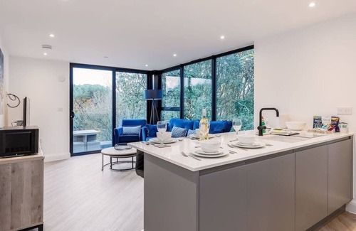 Poole Apartment | Aurora South - Short Walk to Ashley Cross