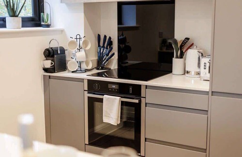 Poole Apartment | Aurora South - Short Walk to Ashley Cross