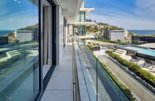 Bantry Bay Apartment | Aurum Modern Two Bedroom Apartment Bantry Bay