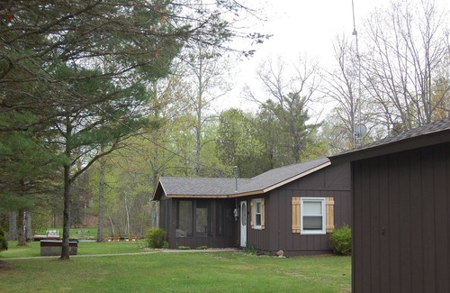 Grayling Cottage | Ausable River - Beautiful Views - Bear Den
