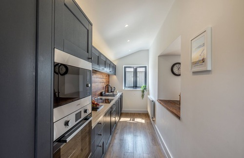 Barnstaple House | Austen Cottage - Swanmoor Grange