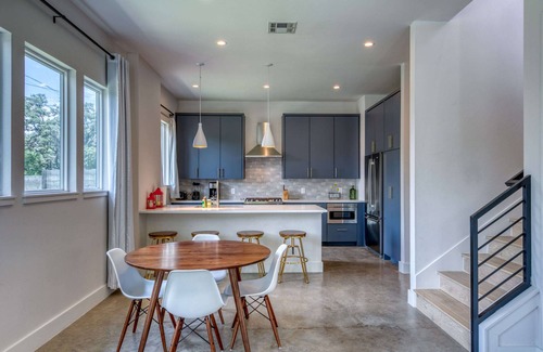 Galindo House | Austin 2-Story Townhome | 3 miles to Downtown | Enclosed Yard