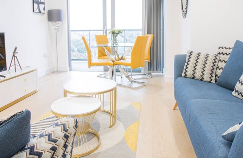 Canary Wharf Apartment | Austin David Apt-Canary Views One Bed Apartment