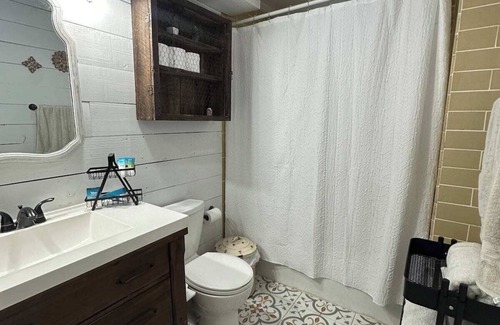 Bellville Other | Austin Estates - Spacious 6-bedroom rustic farmhouse in charming Bellville