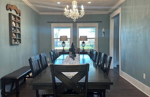 Bellville Other | Austin Estates - Spacious 6-bedroom rustic farmhouse in charming Bellville